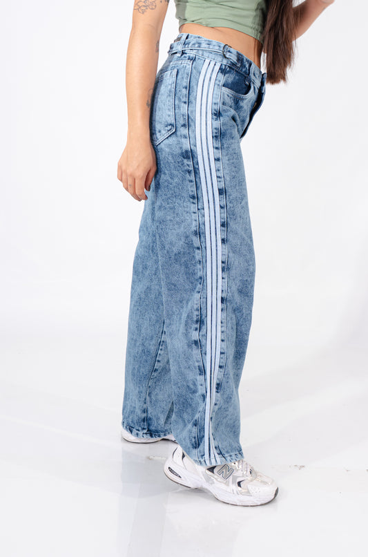 PANTALON AZUL CLARO 3 RAYAS