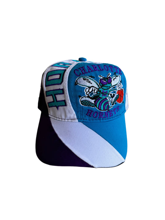 Gorra 3 colores de los Hornets