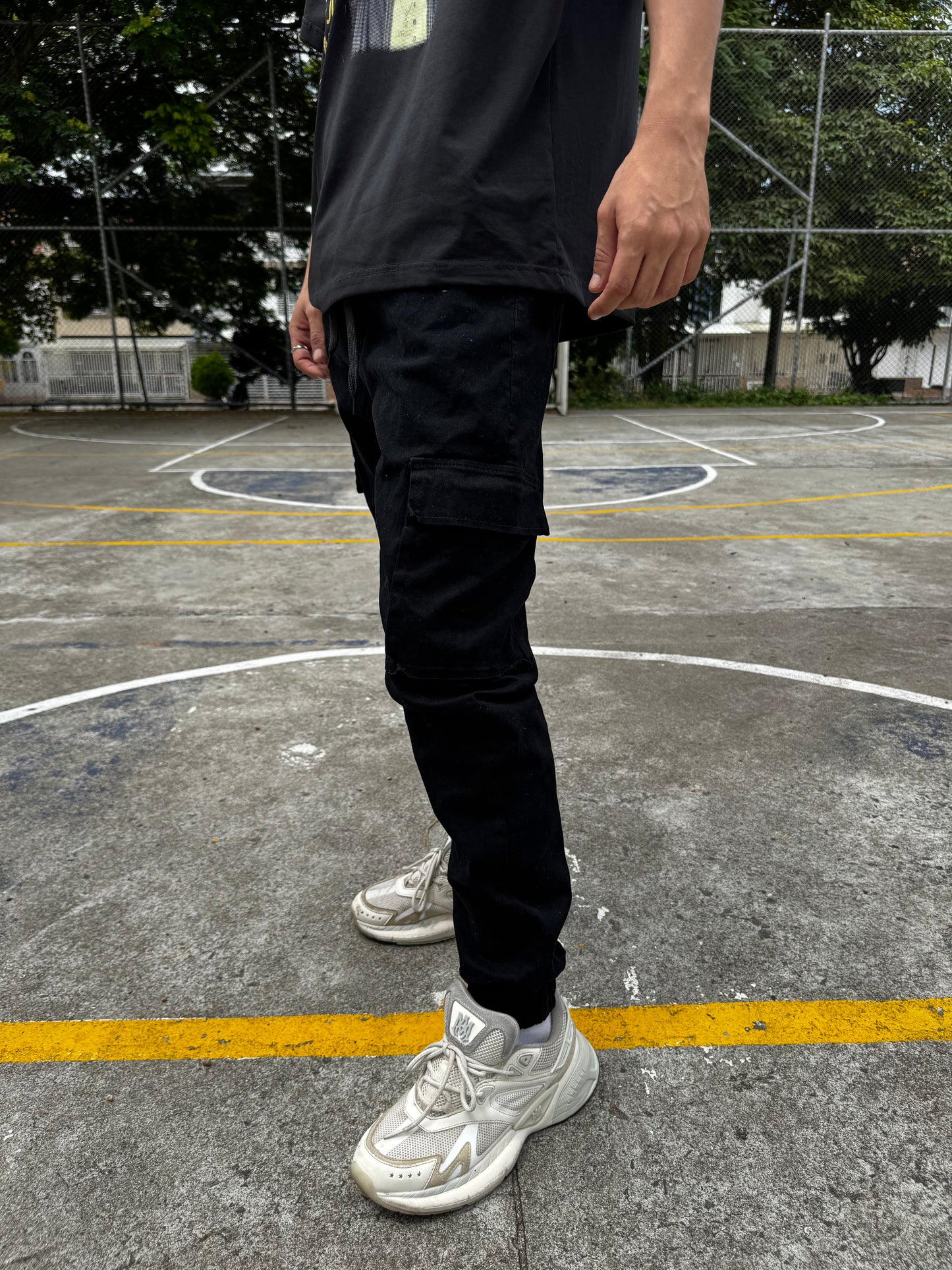 PANTALON CARGO JOGGER NEGRO