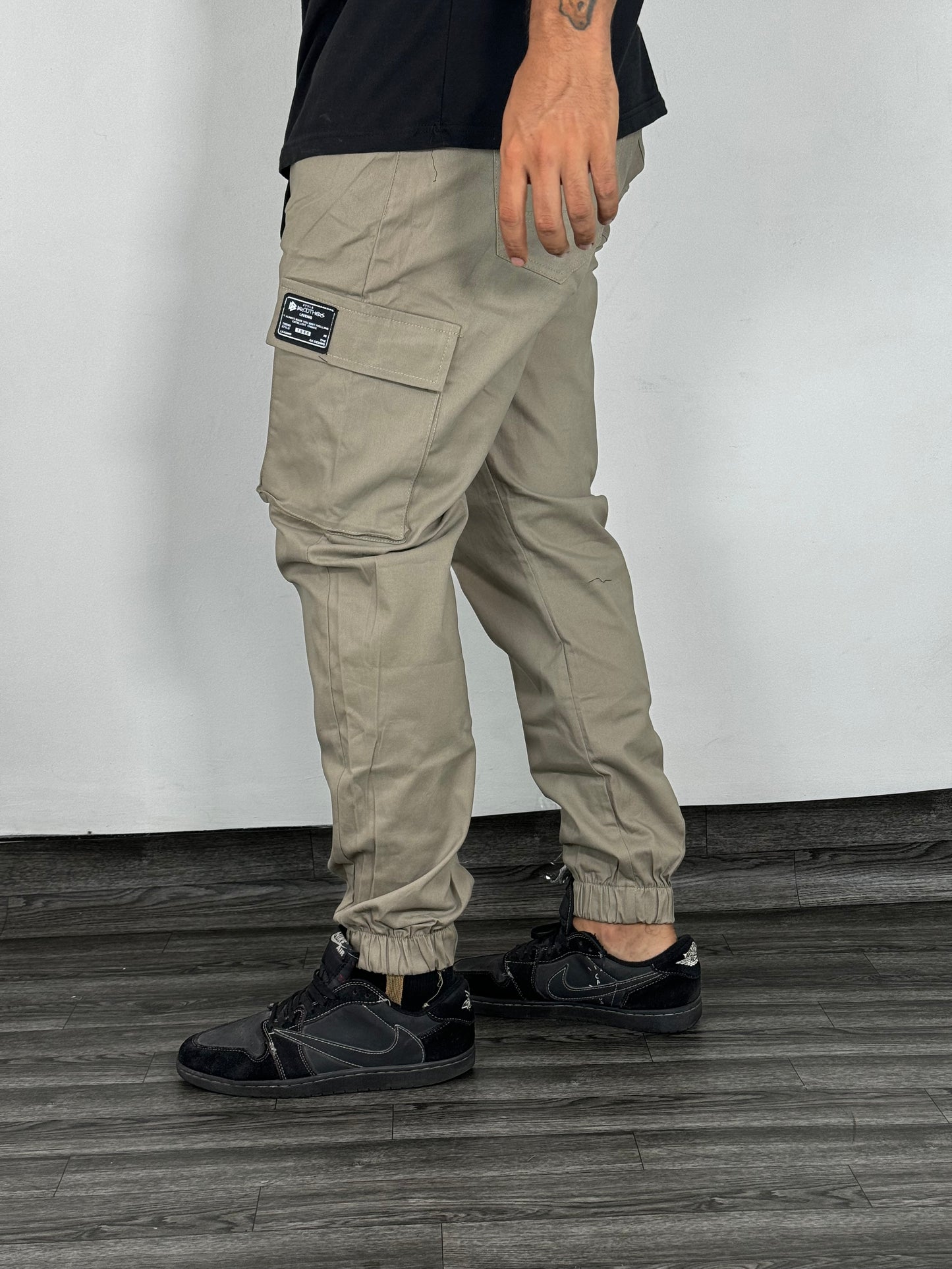 PANTALON CARGO JOGGER BEIGE