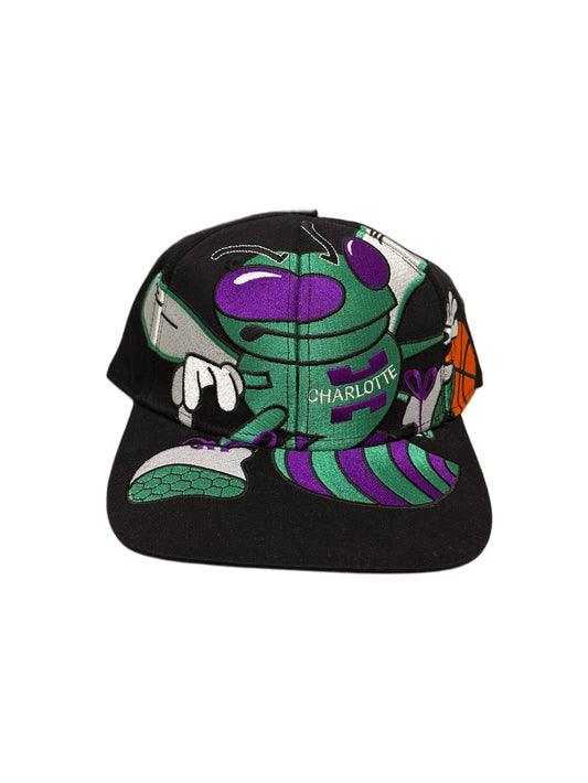 Gorra Logo Hornets curva