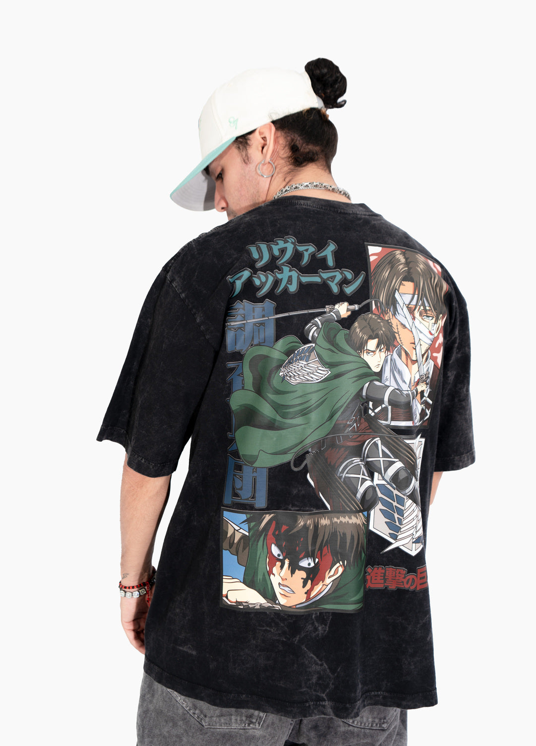 camiseta ATTACK ON TITAN ACID WASH