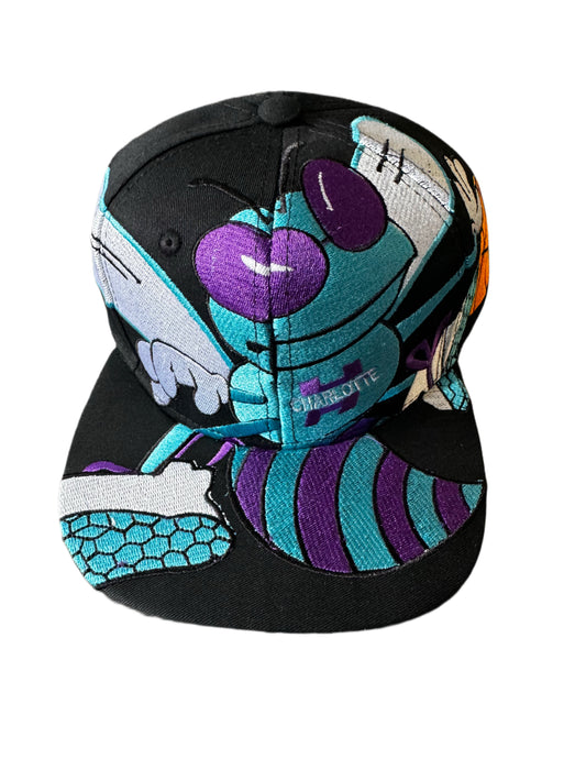 Gorra Logo Hornets plana