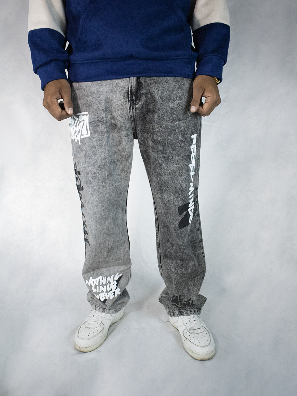 PANTALON BAGGY GRIS HUMO ESTAMPADO