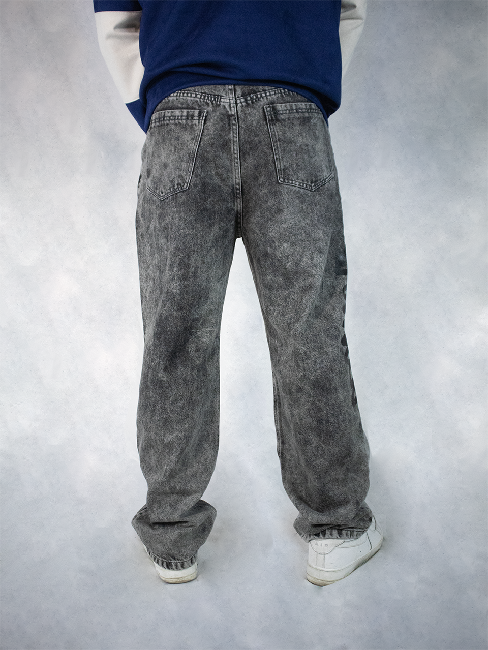 PANTALON BAGGY GRIS HUMO ESTAMPADO